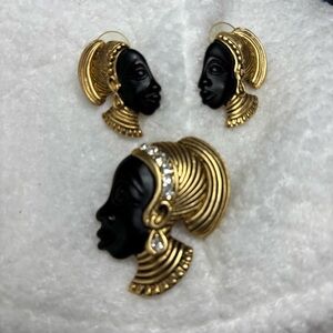 Vintage Blackamoor Brooch and Earrings Gold Tone Rhinestone Figural Nubian Queen